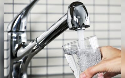 How Do You Know If Water is Safe to Drink: Essential Safety Tips